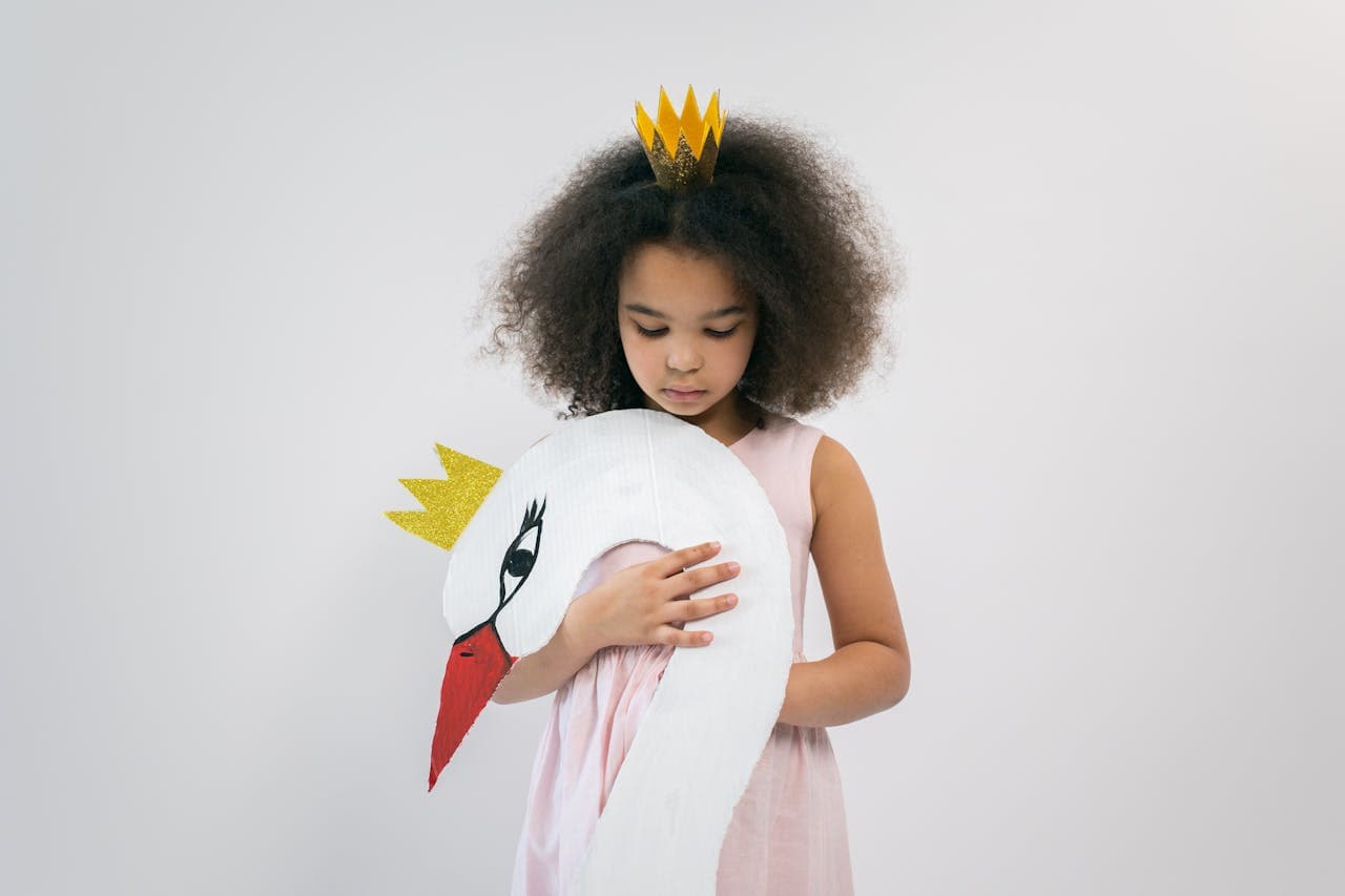 La faible estime de soi chez les enfants : 7 causes profondes que les parents négligent