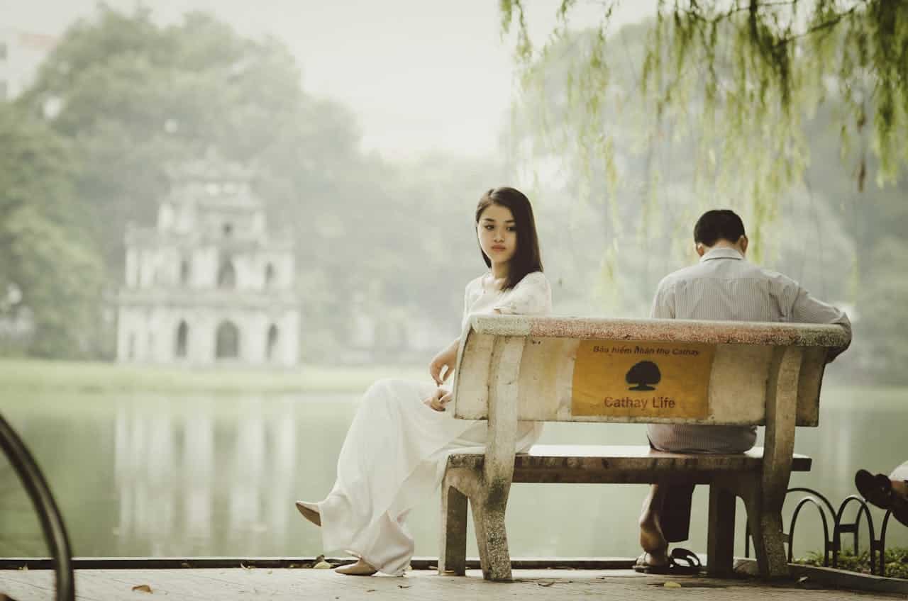 Toxic Relationship Signs You’re Rationalizing Right Now