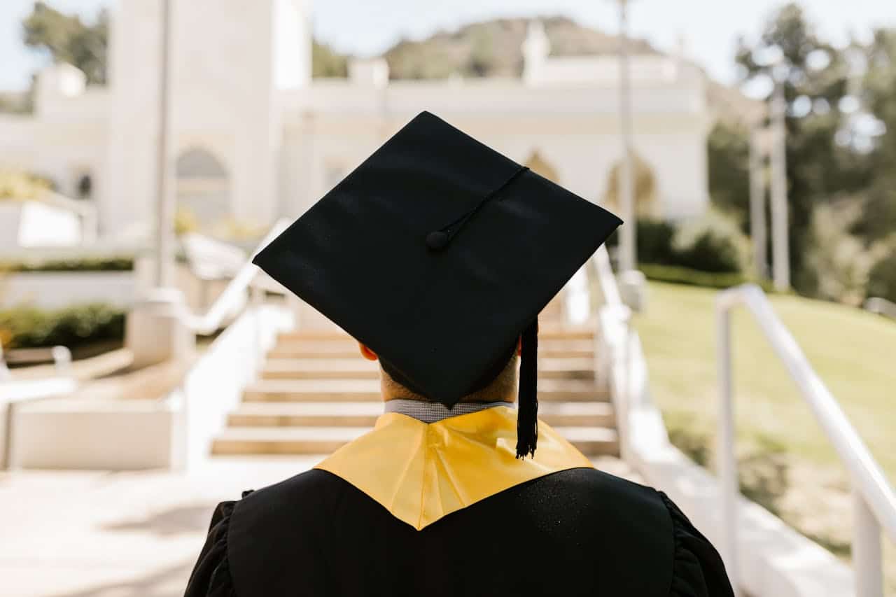 Graduation Anxiety: Why This Transition Threatens Your Mental Health