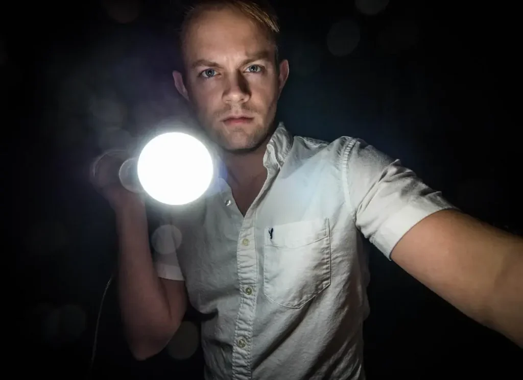 person using light therapy