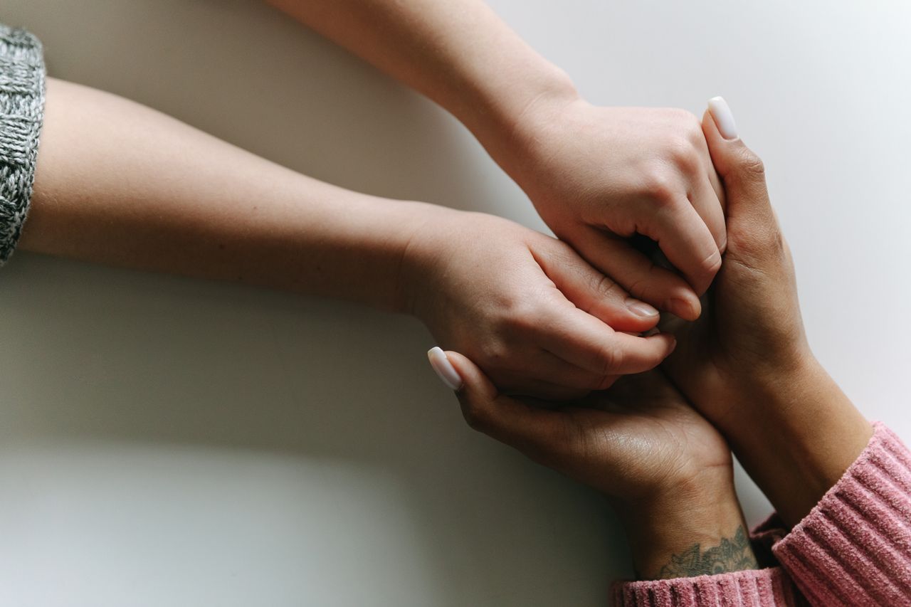 Pourquoi demander de l’aide rend plus sympathique
